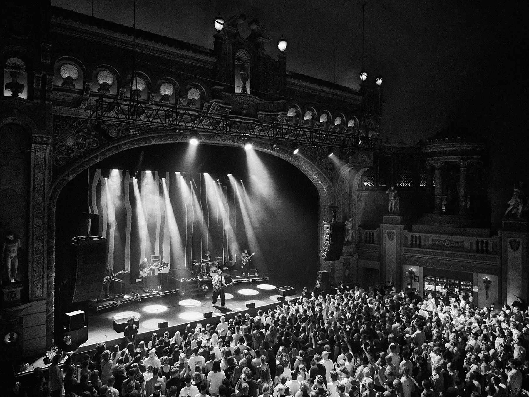 Neil Bedford photographer Kasabian Australia Tour 2025 black and white gig music photography and portraiture